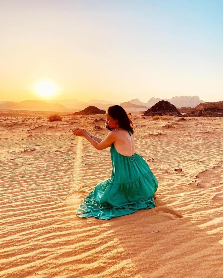 Rum Moon Luxury Camp Wadi Rum Esterno foto