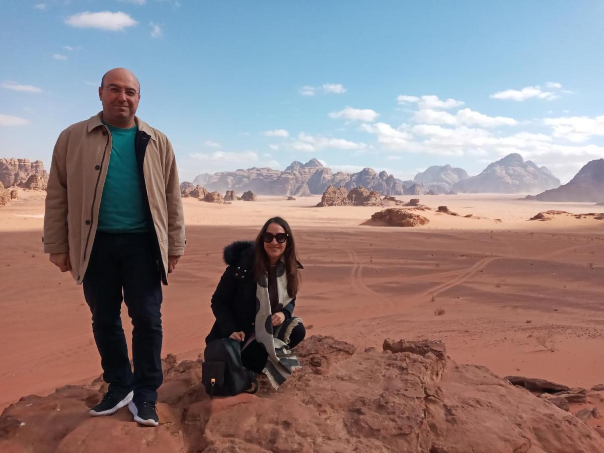 Rum Moon Luxury Camp Wadi Rum Esterno foto