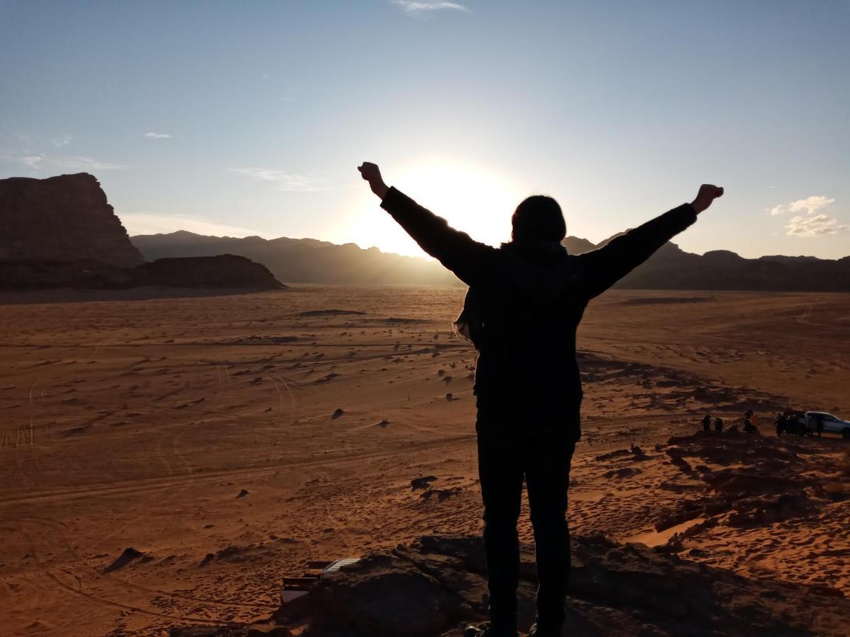 Rum Moon Luxury Camp Wadi Rum Esterno foto