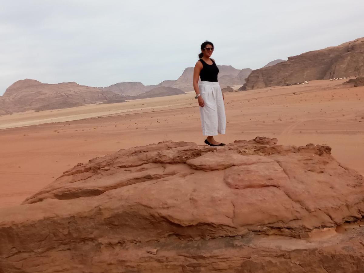 Rum Moon Luxury Camp Wadi Rum Esterno foto