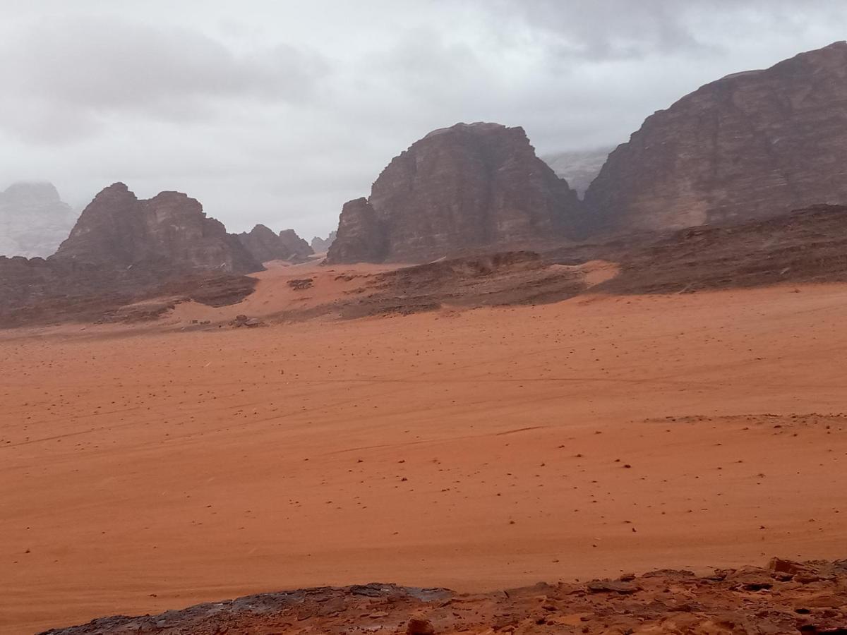 Rum Moon Luxury Camp Wadi Rum Esterno foto